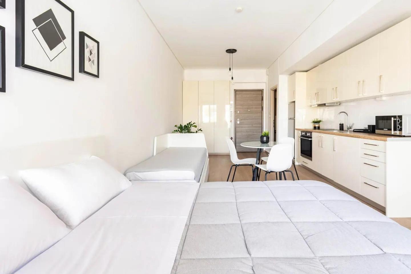 Boutique Studios Near Airport 帕利尼 外观 照片
