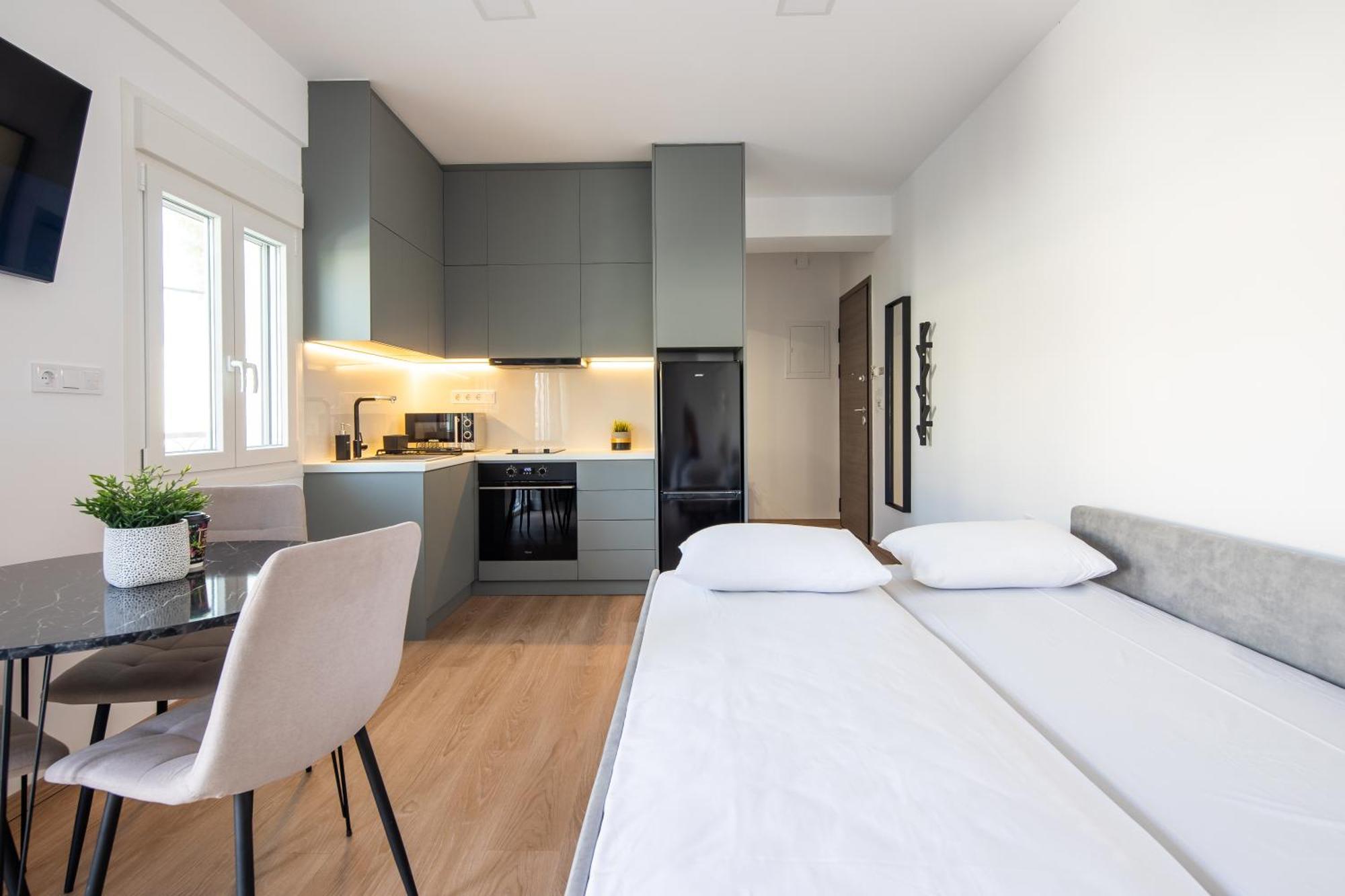 Boutique Studios Near Airport 帕利尼 外观 照片