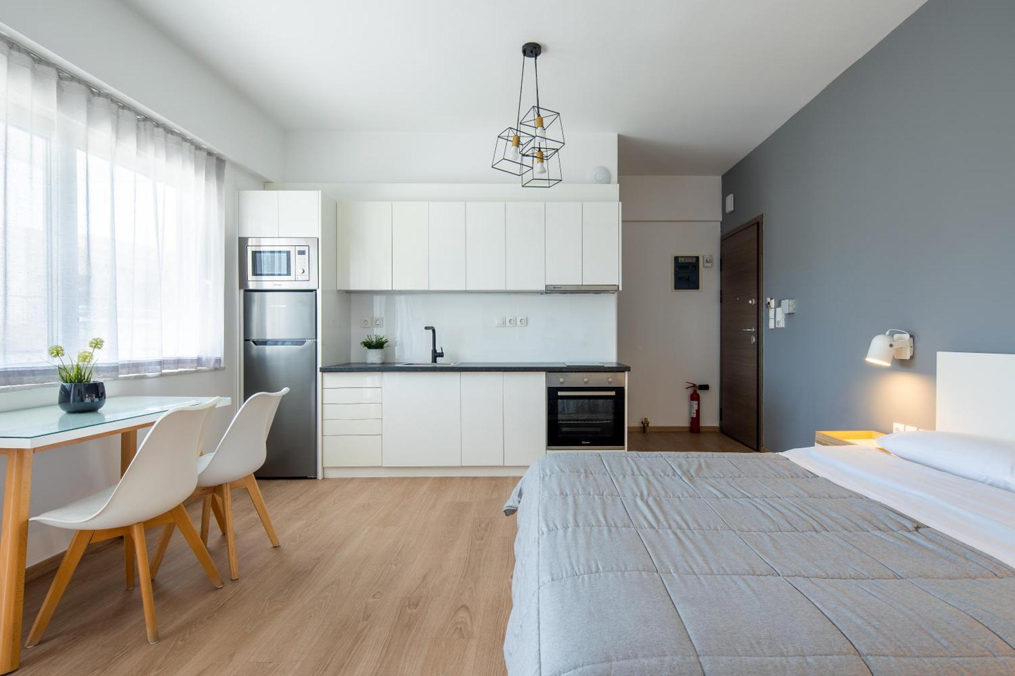 Boutique Studios Near Airport 帕利尼 外观 照片