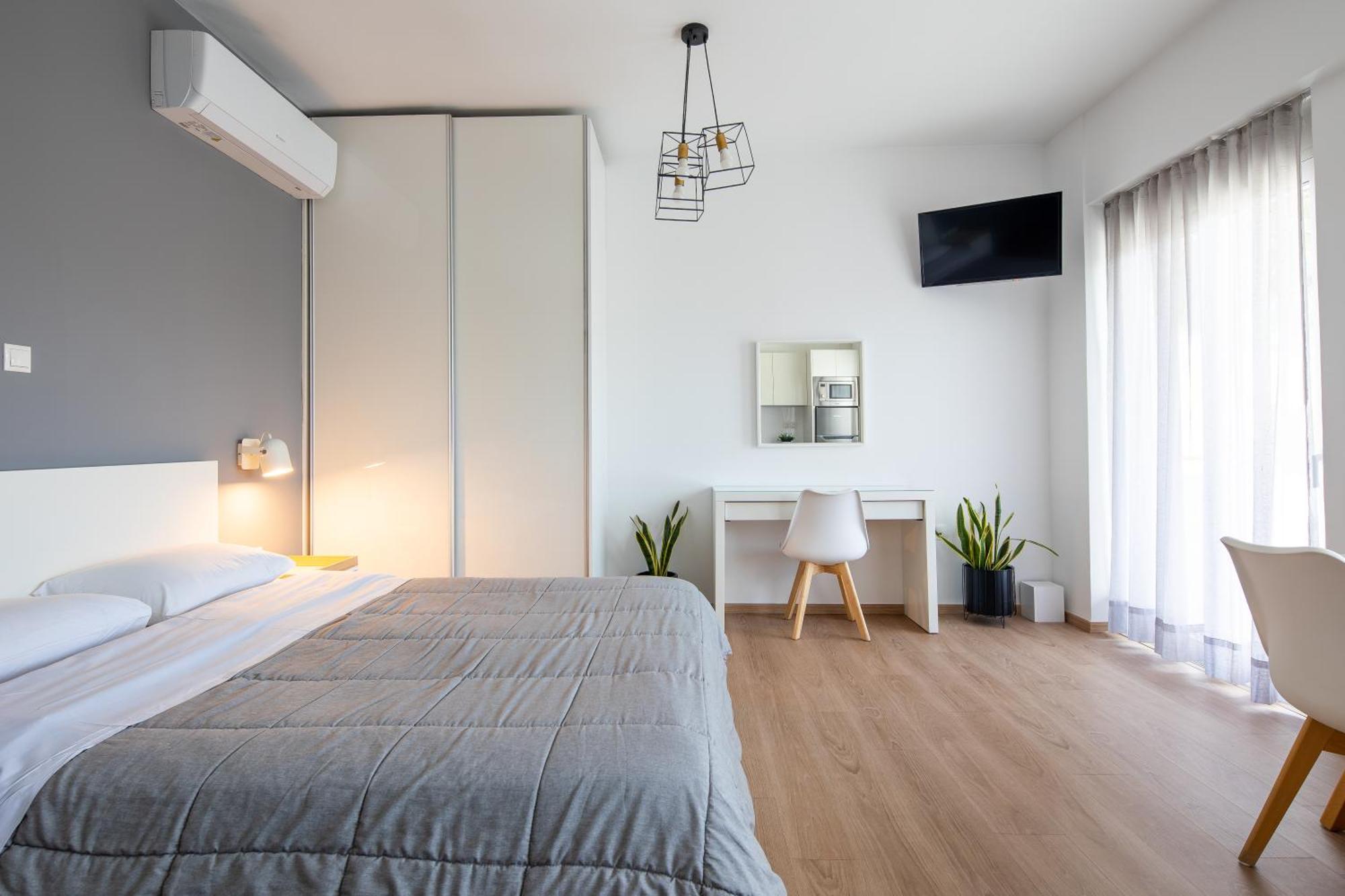 Boutique Studios Near Airport 帕利尼 外观 照片