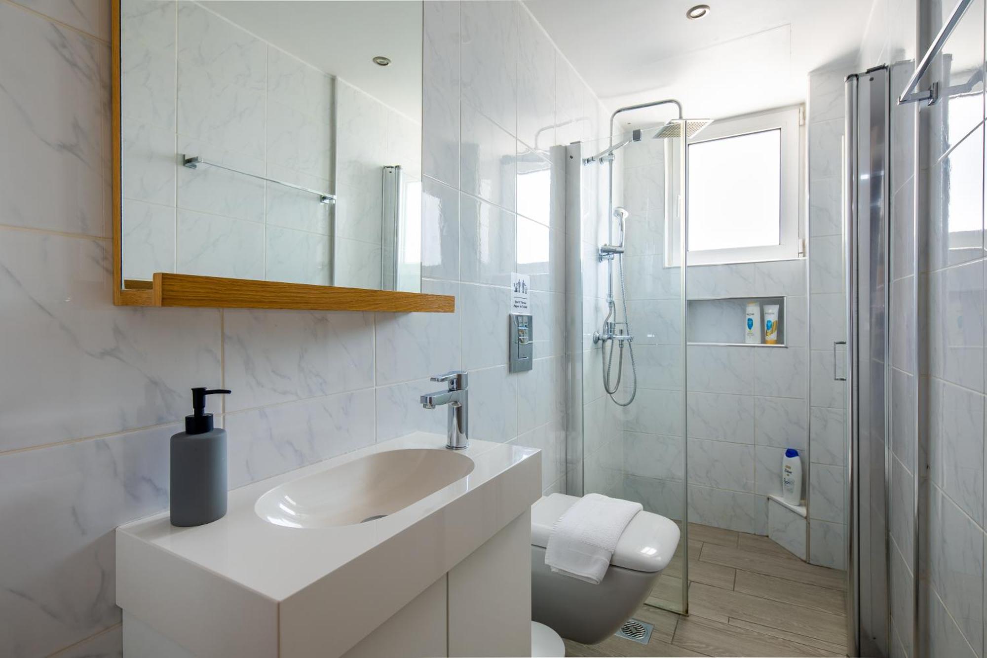 Boutique Studios Near Airport 帕利尼 外观 照片