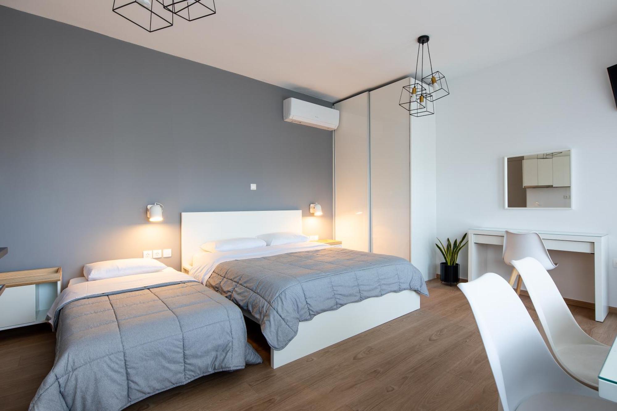 Boutique Studios Near Airport 帕利尼 外观 照片